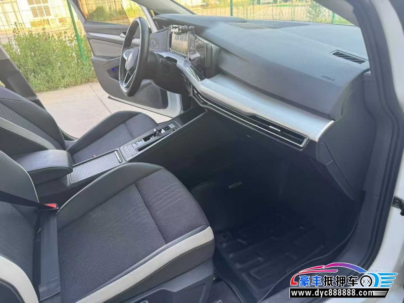 21年大众高尔夫轿车抵押车出售