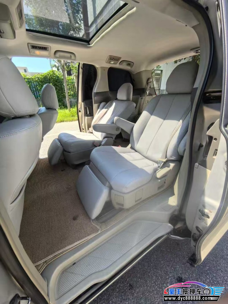 08年丰田普瑞维亚轿车抵押车出售