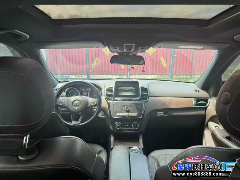 16年奔驰GLE轿车抵押车出售