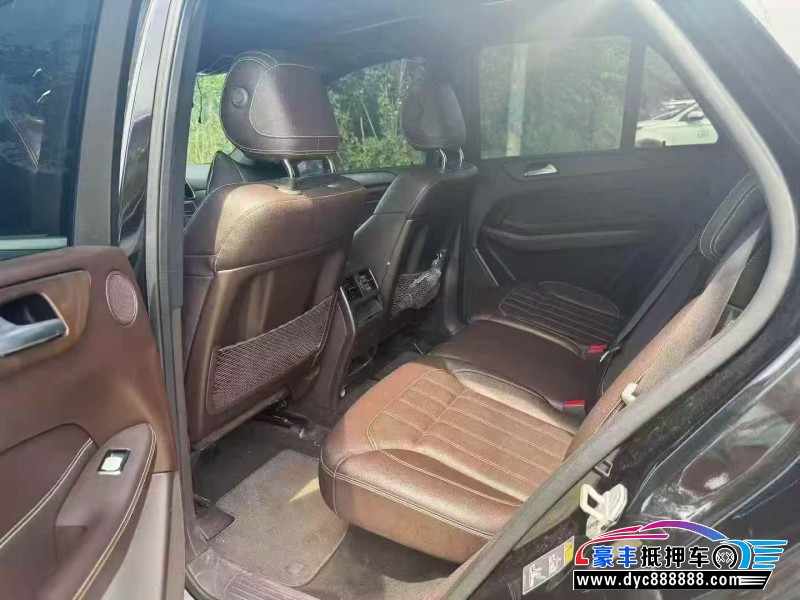 16年奔驰GLE轿车抵押车出售