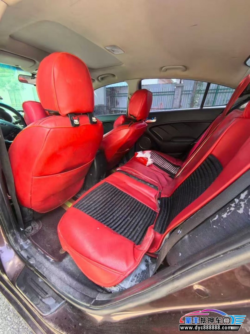 13年起亚K3轿车抵押车出售