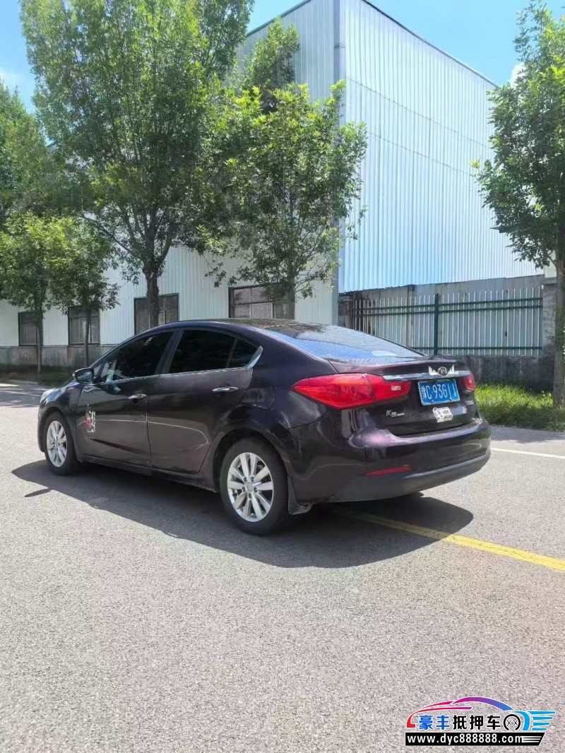 13年起亚K3轿车抵押车出售