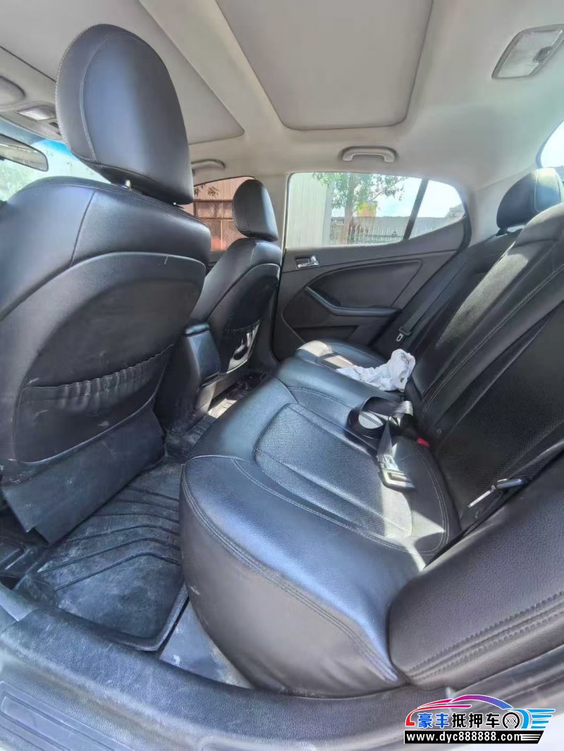 13年起亚K5轿车抵押车出售