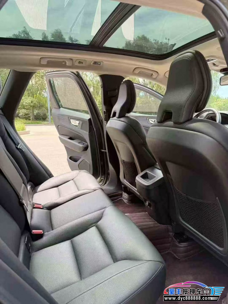 19年沃尔沃XC60轿车抵押车出售