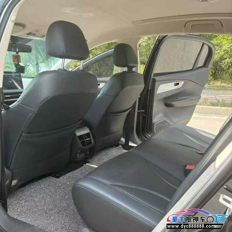 24年红旗EQM5轿车抵押车出售