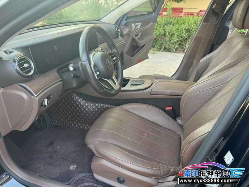 20年奔驰E轿车抵押车出售