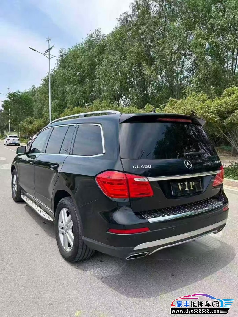 16年奔驰GL轿车抵押车出售