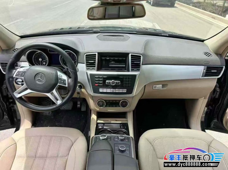 16年奔驰GL轿车抵押车出售