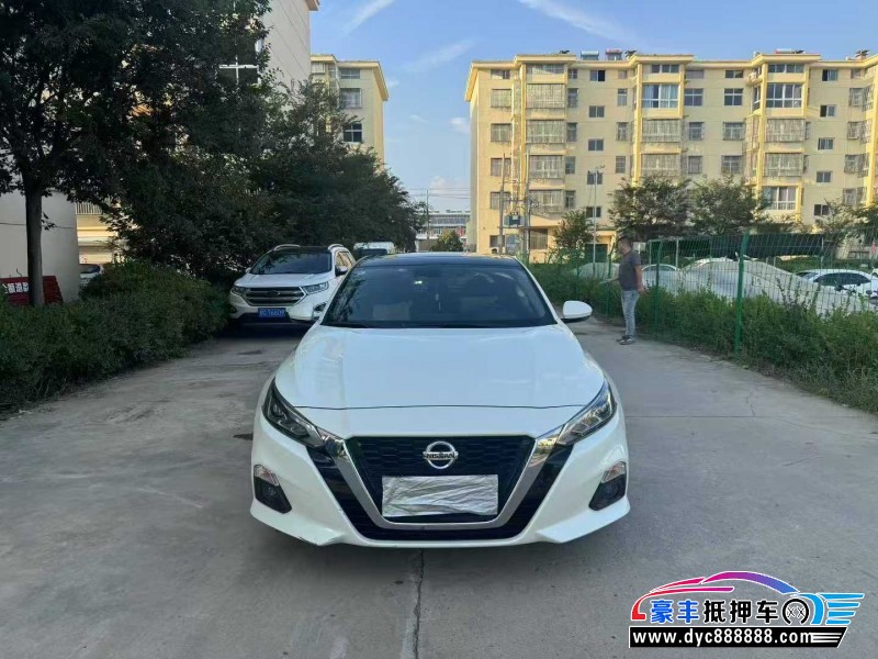 22年日产天籁轿车抵押车出售