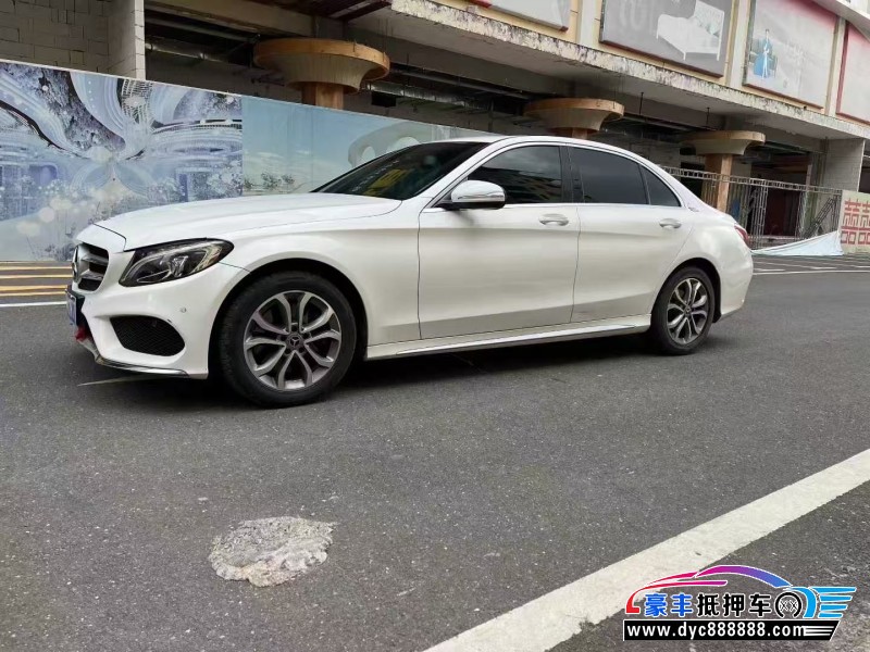 18年奔驰C轿车抵押车出售