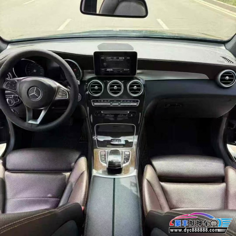 19年奔驰GLC轿车抵押车出售