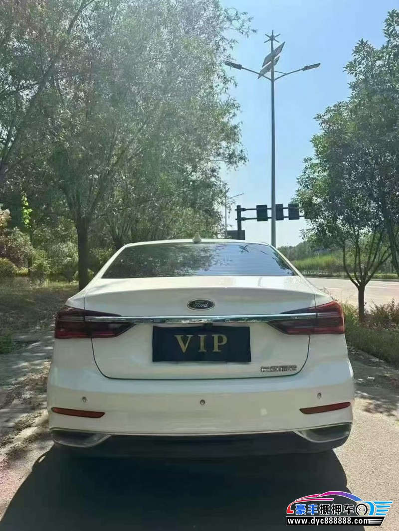 22年福特福睿斯轿车抵押车出售