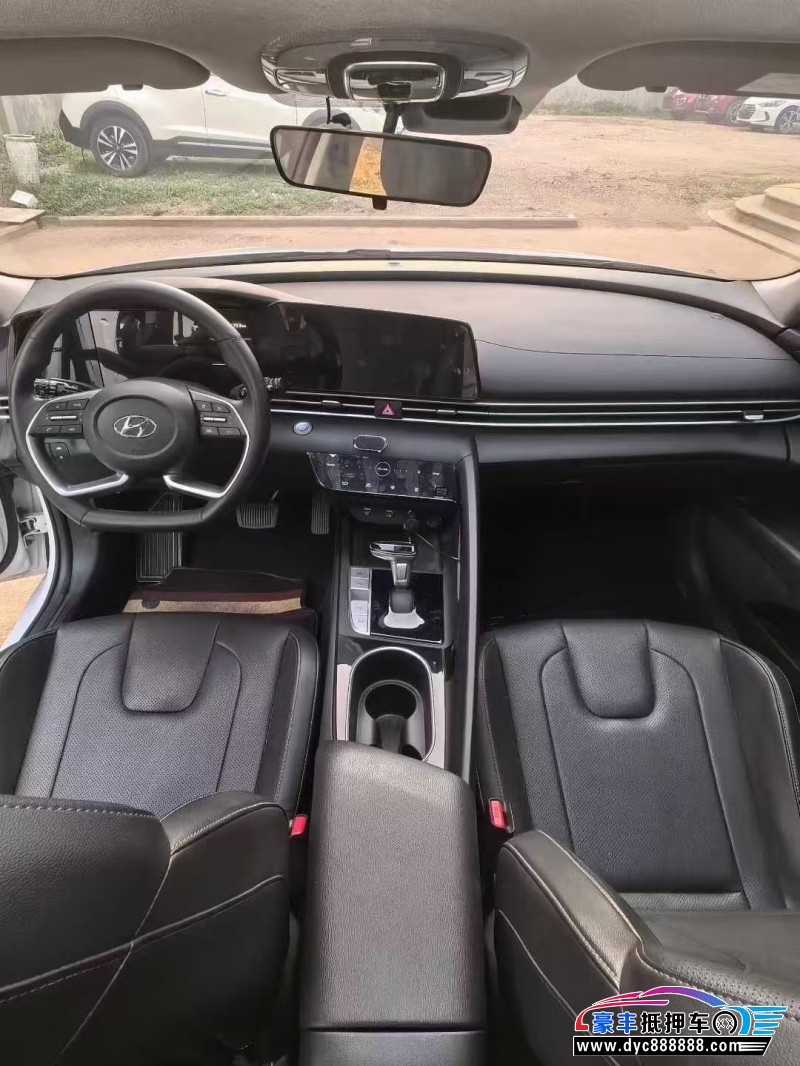 23年现代伊兰特轿车抵押车出售