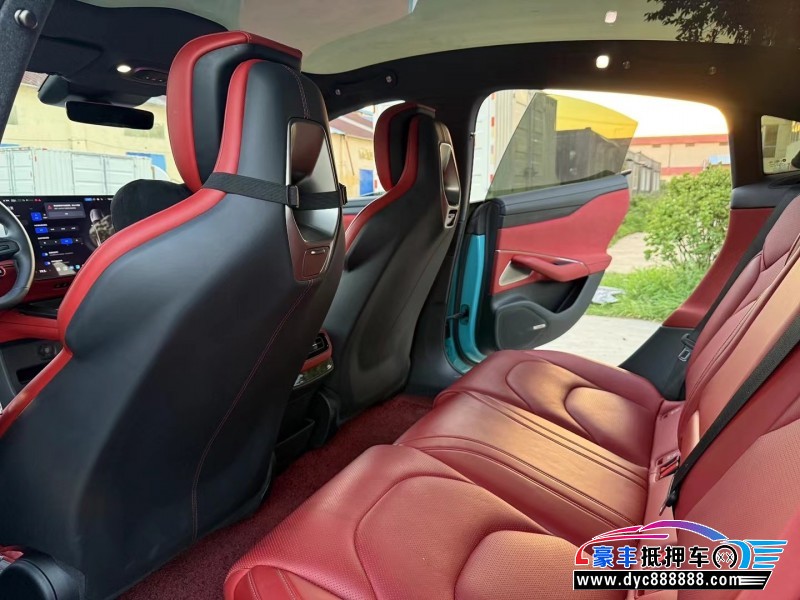 24年小米SU7轿车抵押车出售