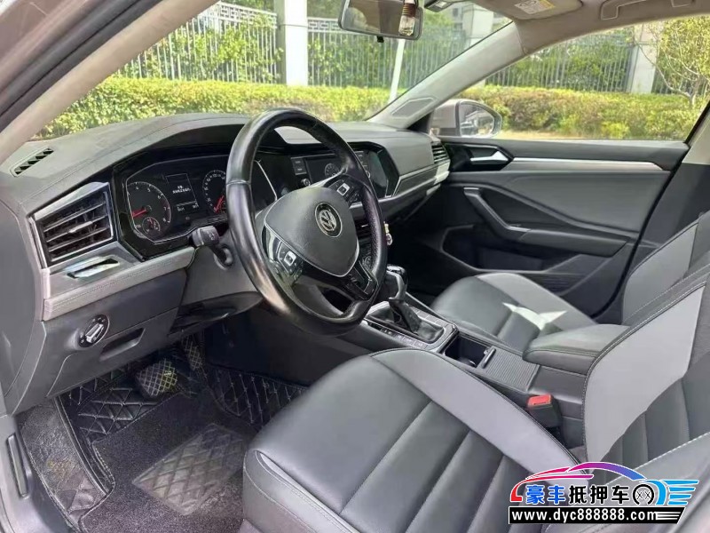 20年大众速腾轿车抵押车出售