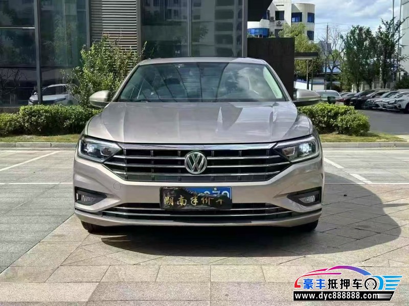 20年大众速腾轿车抵押车出售