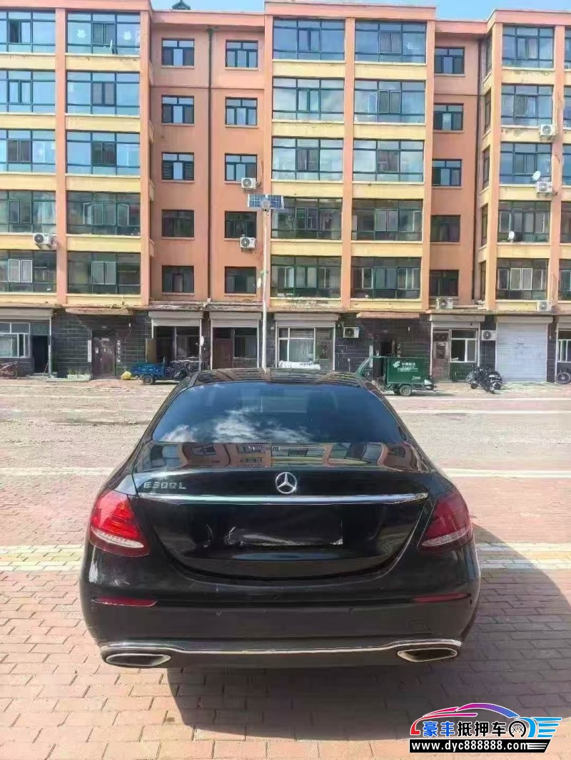 16年奔驰E轿车抵押车出售