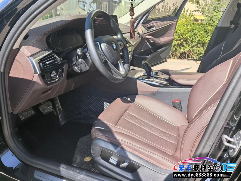 23年宝马5系轿车抵押车出售