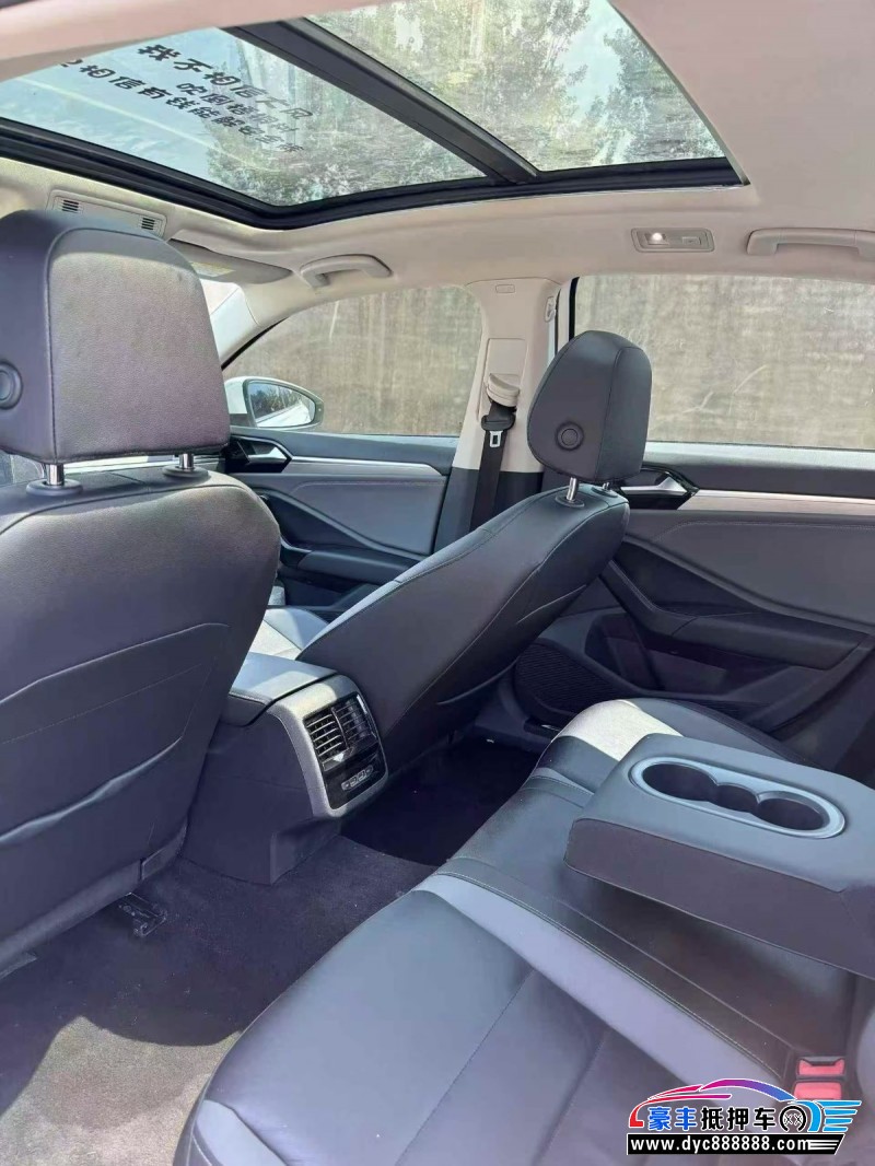 21年大众速腾轿车抵押车出售