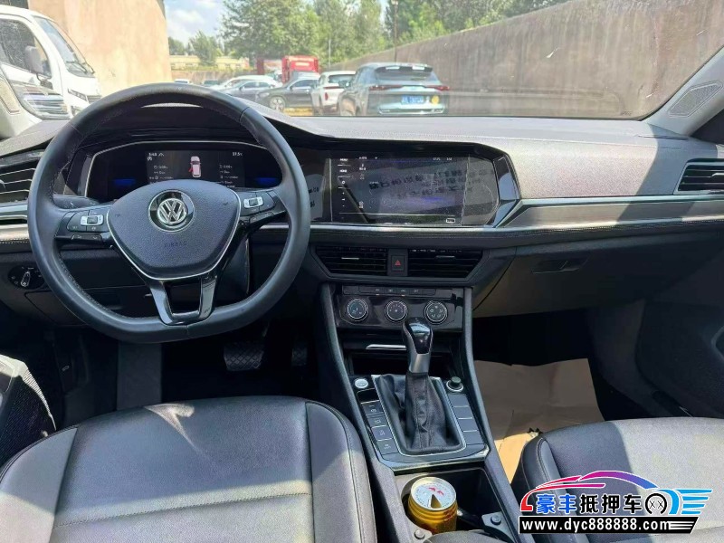 21年大众速腾轿车抵押车出售