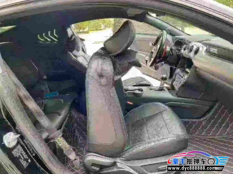 19年福特野马轿车抵押车出售