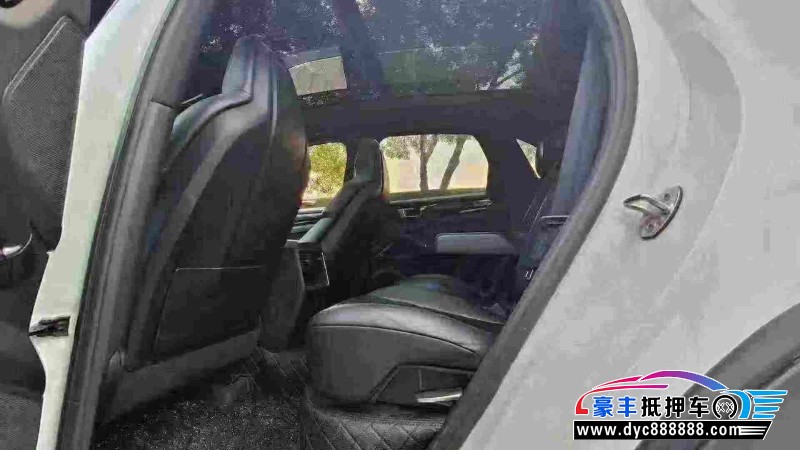 18年保时捷卡宴SUV抵押车出售