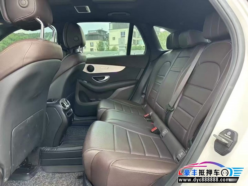 22年奔驰GLC轿车抵押车出售