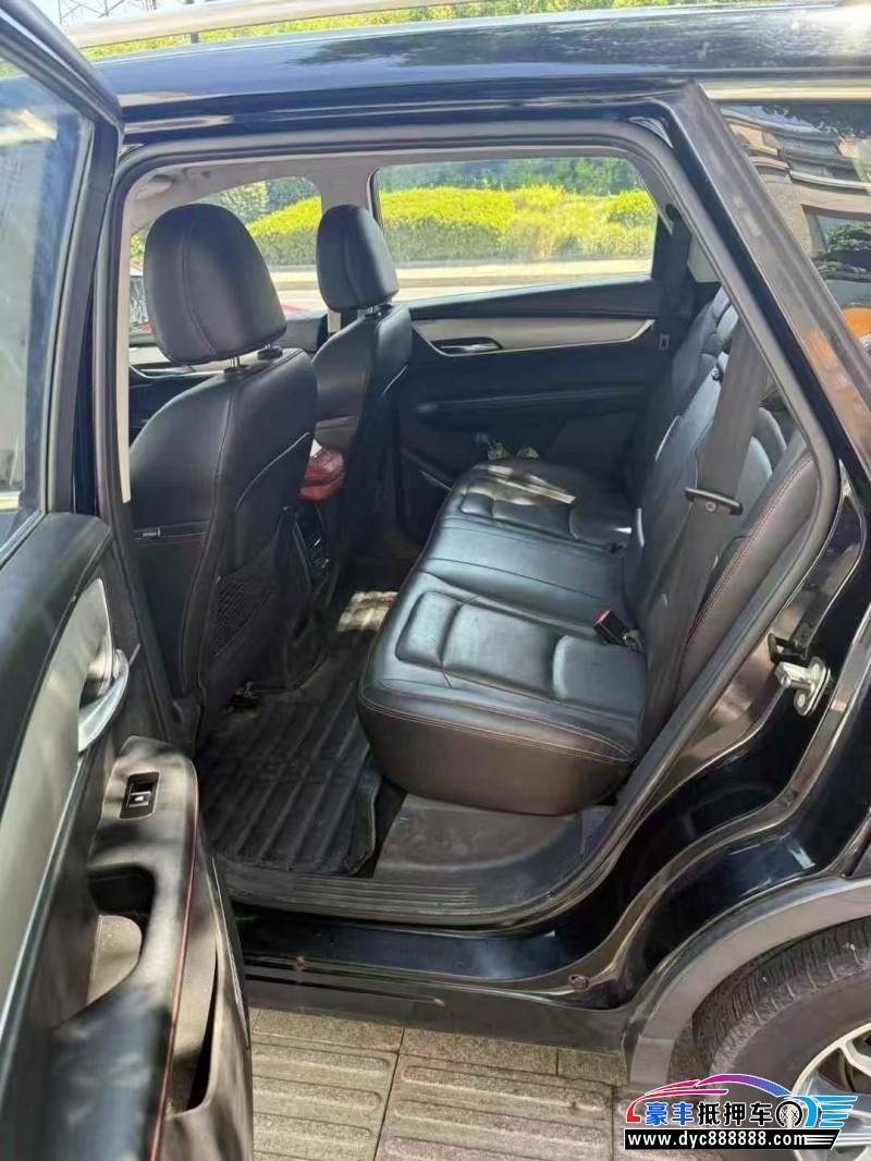 19年SWM斯威汽车G01轿车抵押车出售