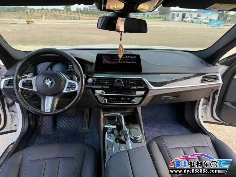 20年宝马5系轿车抵押车出售