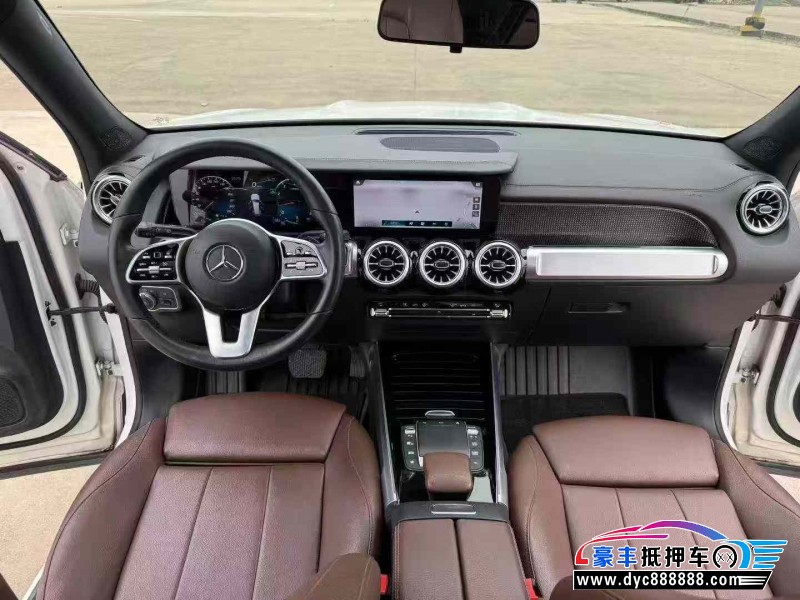 22年奔驰GLB轿车抵押车出售