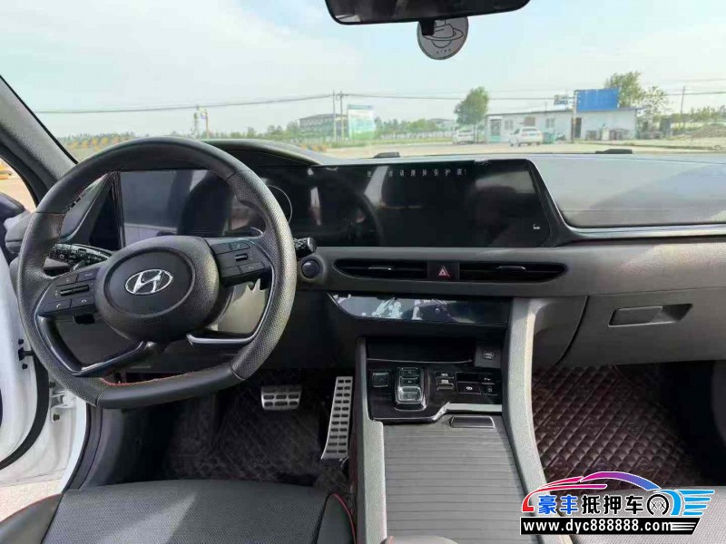 21年现代索纳塔轿车抵押车出售