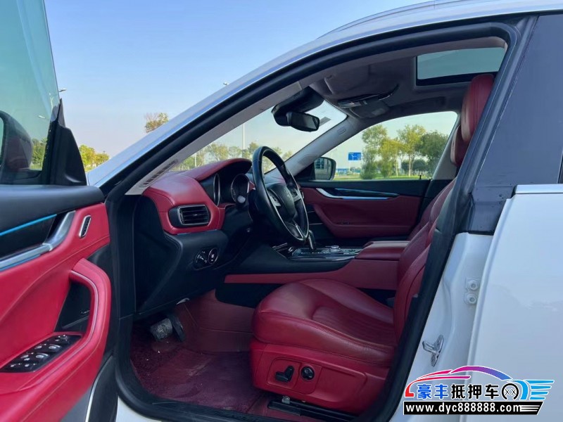 17年玛莎拉蒂莱万特轿车抵押车出售