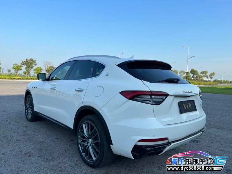 17年玛莎拉蒂莱万特轿车抵押车出售