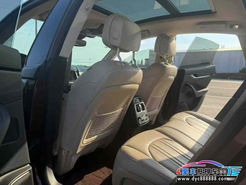 18年玛莎拉蒂莱万特轿车抵押车出售