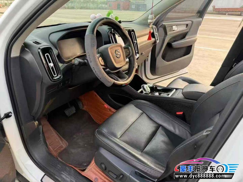 21年沃尔沃XC40轿车抵押车出售