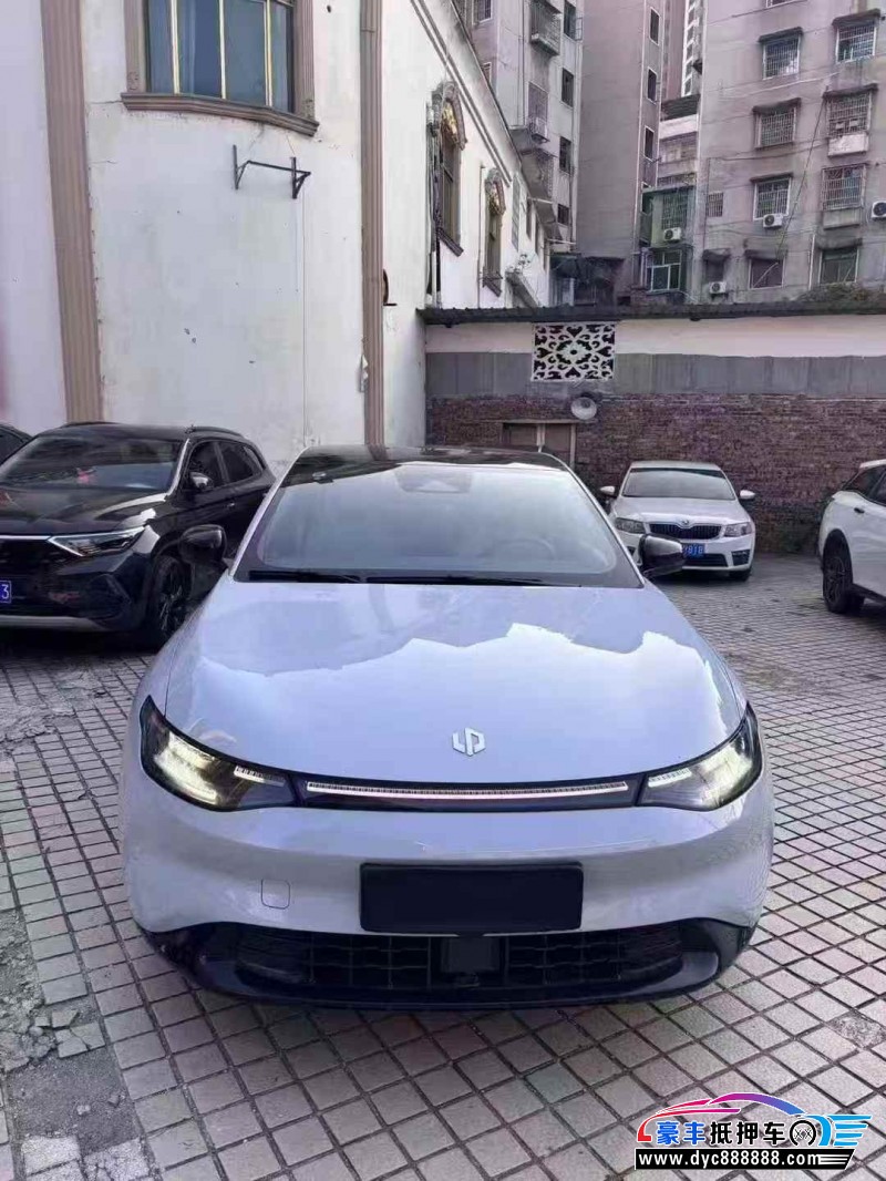 24年零跑c01轿车抵押车出售