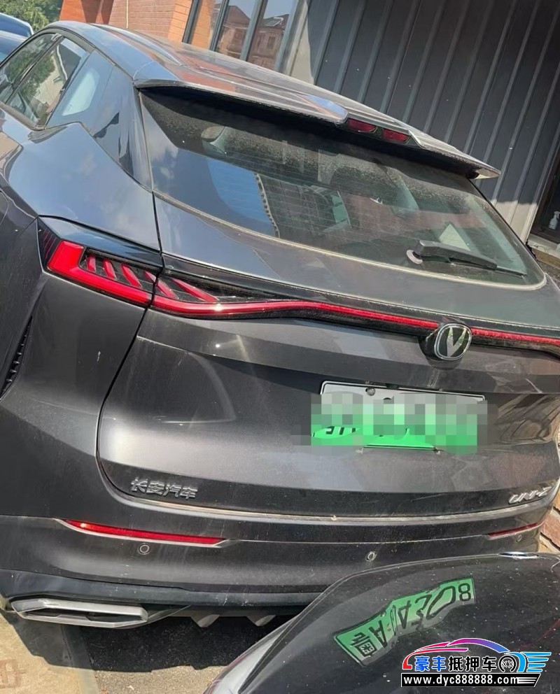 24年长安长安UNI轿车抵押车出售