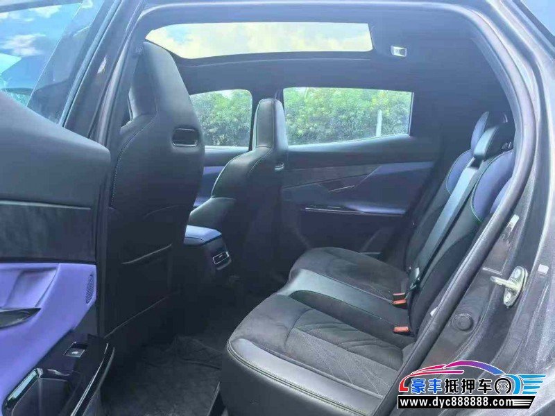 23年长安长安UNI轿车抵押车出售