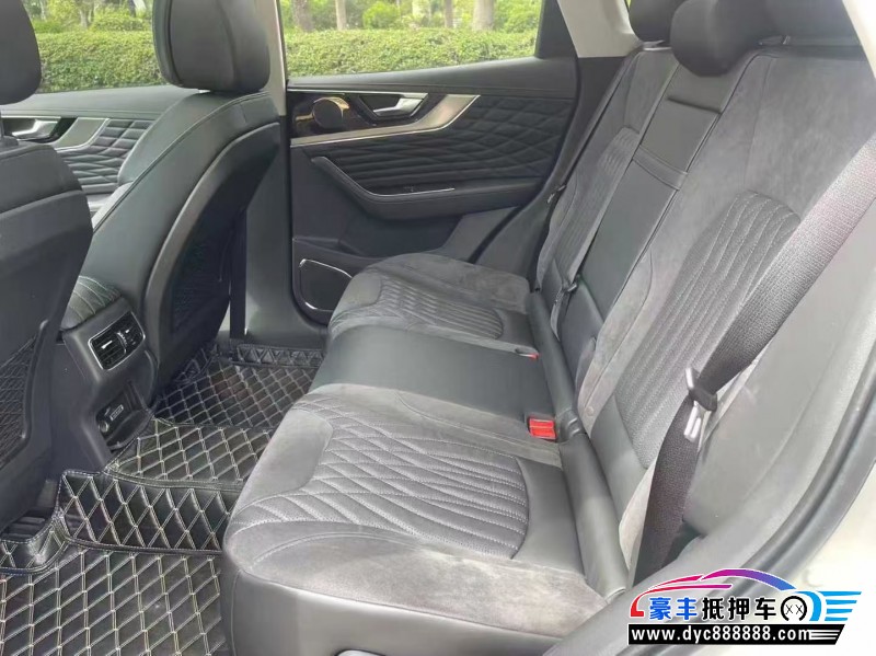 22年红旗HS5轿车抵押车出售