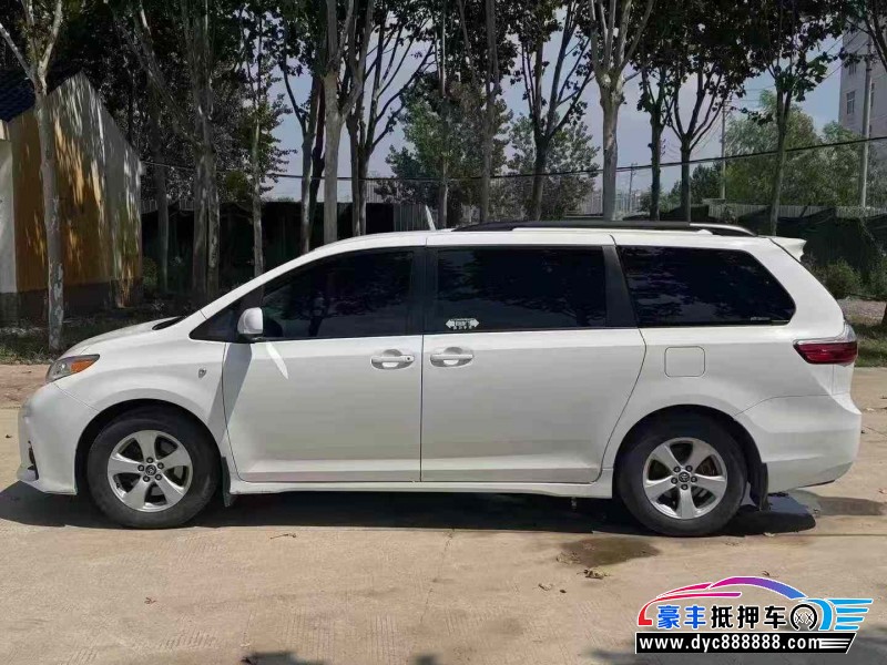 19年丰田塞纳轿车抵押车出售