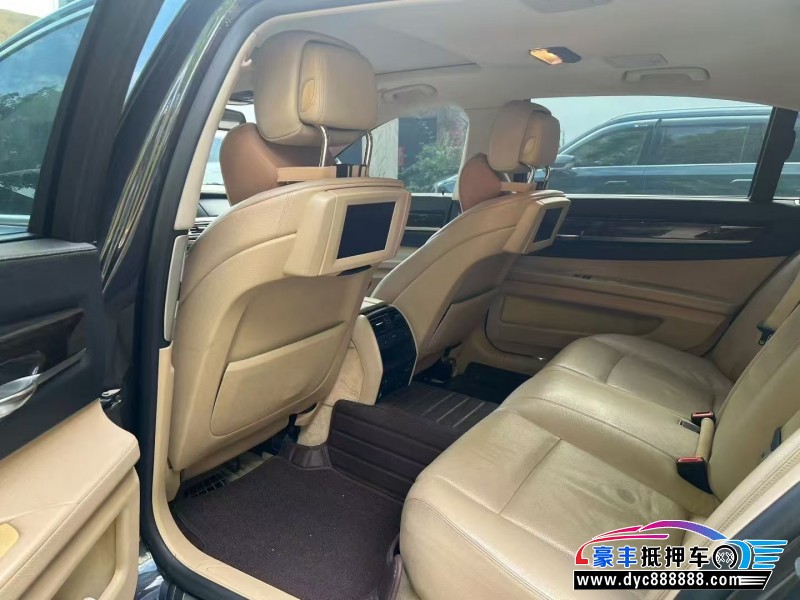 12年宝马7系轿车抵押车出售