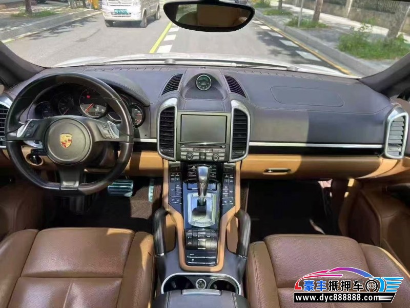 14年保时捷卡宴轿车抵押车出售