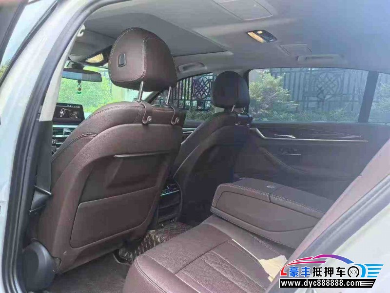 23年宝马5系轿车抵押车出售