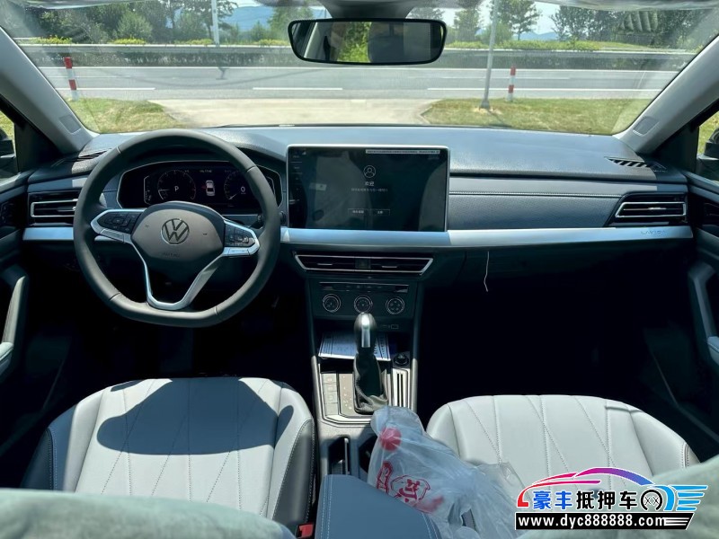 25年大众朗逸轿车抵押车出售