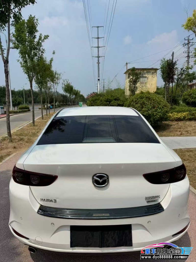 20年马自达昂克赛拉轿车抵押车出售