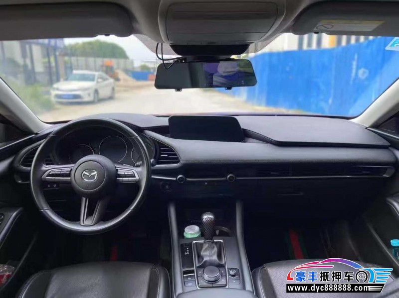 20年马自达昂克赛拉轿车抵押车出售