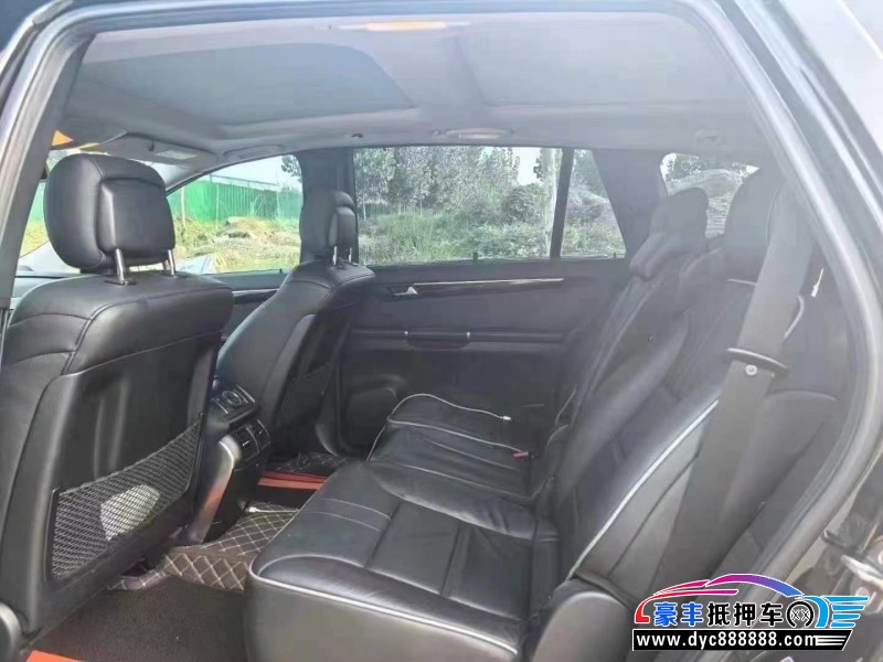 17年奔驰R轿车抵押车出售