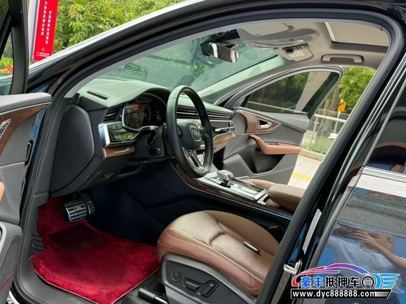 24年奥迪Q7轿车抵押车出售