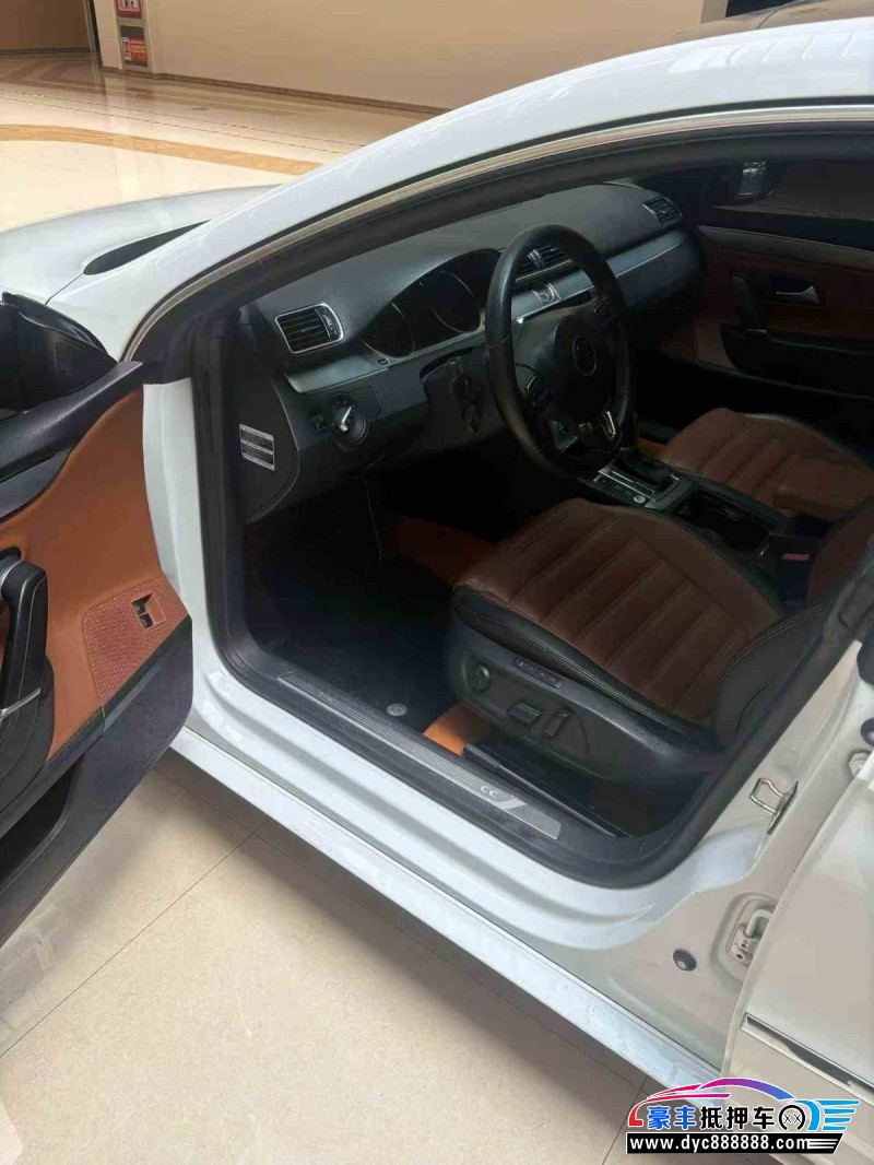 16年大众CC轿车抵押车出售