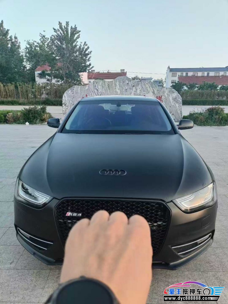 14年奥迪A4L轿车抵押车出售